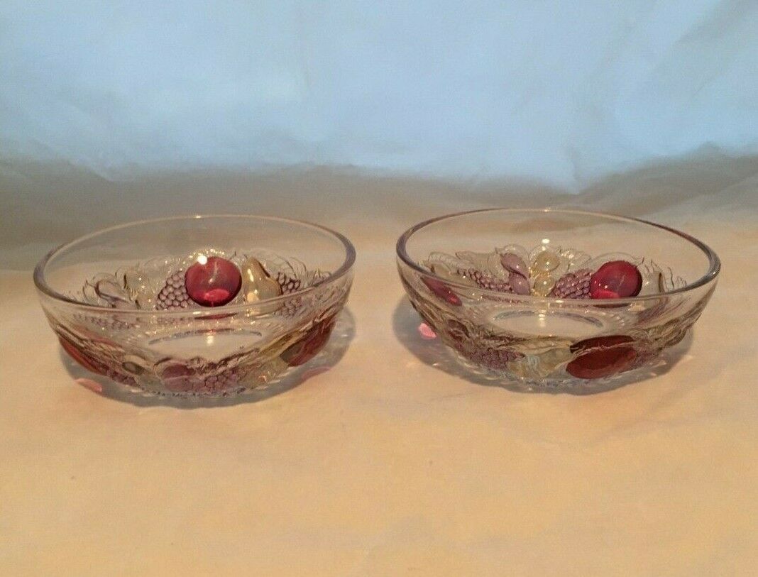 Vintage Westmoreland Della Robbia 2 Flashed Glass Dessert/ Fruit Bowls 4.5''