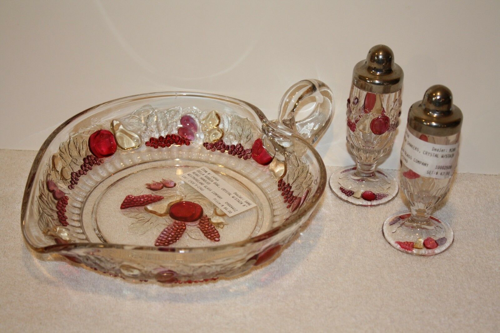 Della Robbia Crystal With Stain 8" Heart-handled Bowl And Set Of Shakers