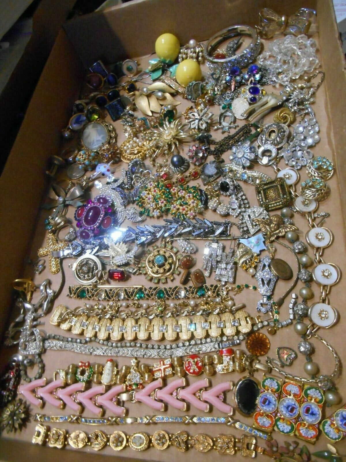 Large Vintage Lot Of Parts Repair Jewelry,most With Stones
